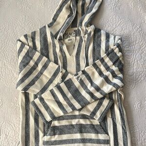 Women’s large beach style poncho hoodie. Great condition. Barely used.